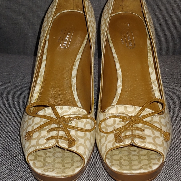 COACH Corey Peep Toe Pumps - Picture 2 of 6